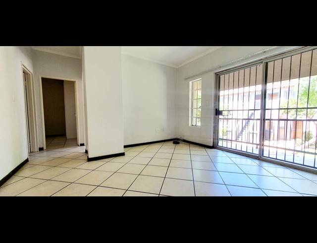 2 BEDROOM APARTMENT FOR SALE IN WILGEHEUWEL